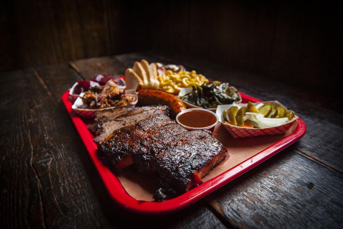 4 Rivers Smokehouse: Authentic Southern BBQ